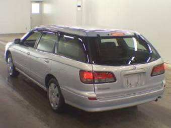2003 Nissan Avenir Photos