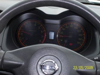 2003 Nissan Avenir Photos