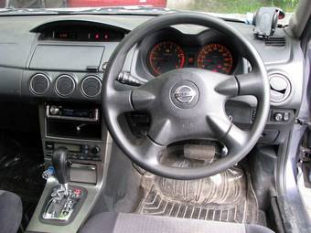 2003 Nissan Avenir Photos