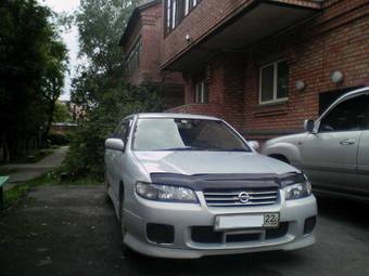 2003 Nissan Avenir Pictures