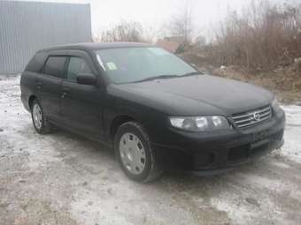 2004 Nissan Avenir Photos