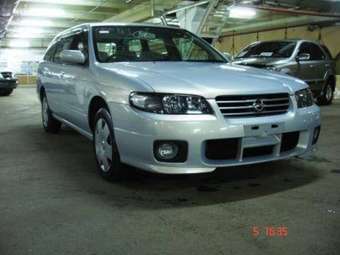 2004 Nissan Avenir Pics