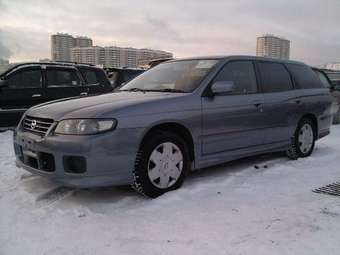2004 Nissan Avenir Photos
