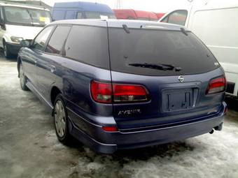 2004 Nissan Avenir Pictures