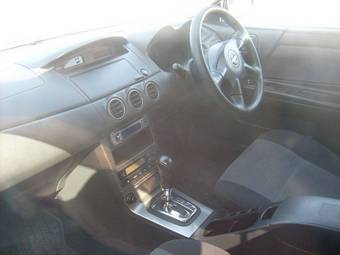 2004 Nissan Avenir Pictures