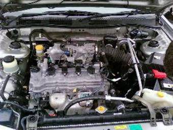 2004 Nissan Avenir Photos