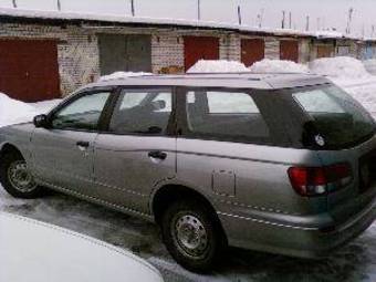 2004 Nissan Avenir Pictures