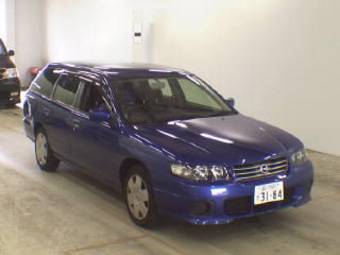 2004 Nissan Avenir Photos