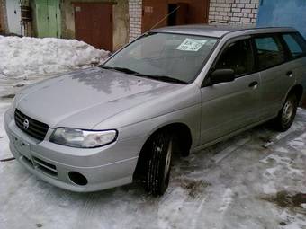 2004 Nissan Avenir Pictures