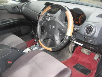 2004 Nissan Avenir Pictures