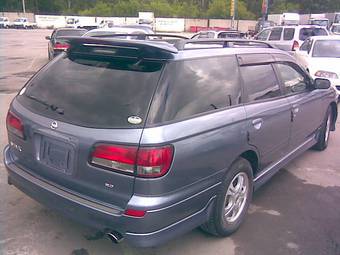 2004 Nissan Avenir Photos