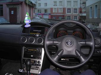2004 Nissan Avenir Pictures
