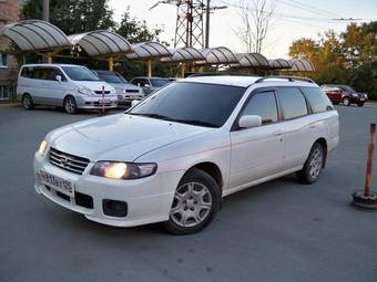 2004 Nissan Avenir Pictures