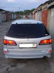 2004 Nissan Avenir Photos