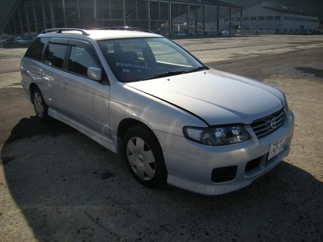 2005 Nissan Avenir