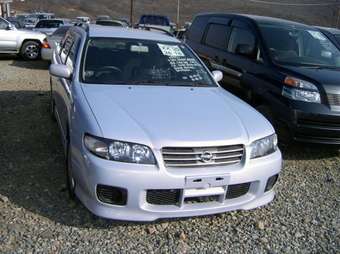 2005 Nissan Avenir Photos