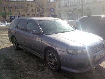 2005 Nissan Avenir Photos