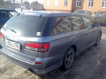 2005 Nissan Avenir Photos