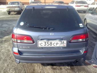 2005 Nissan Avenir Pictures