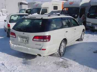 1999 Nissan Avenir Salut
