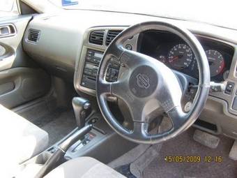 1999 Nissan Avenir Salut Photos