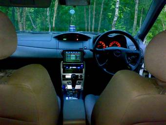 2000 Nissan Avenir Salut Pics