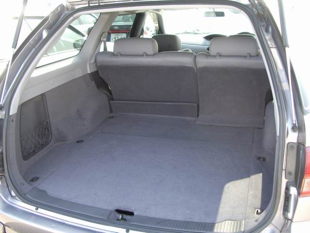 2001 Nissan Avenir Salut Pictures