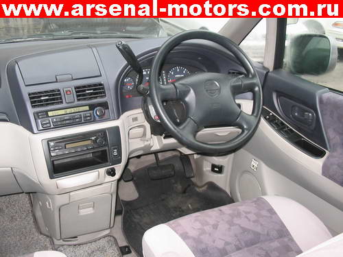 1998 Nissan Bassara Photos