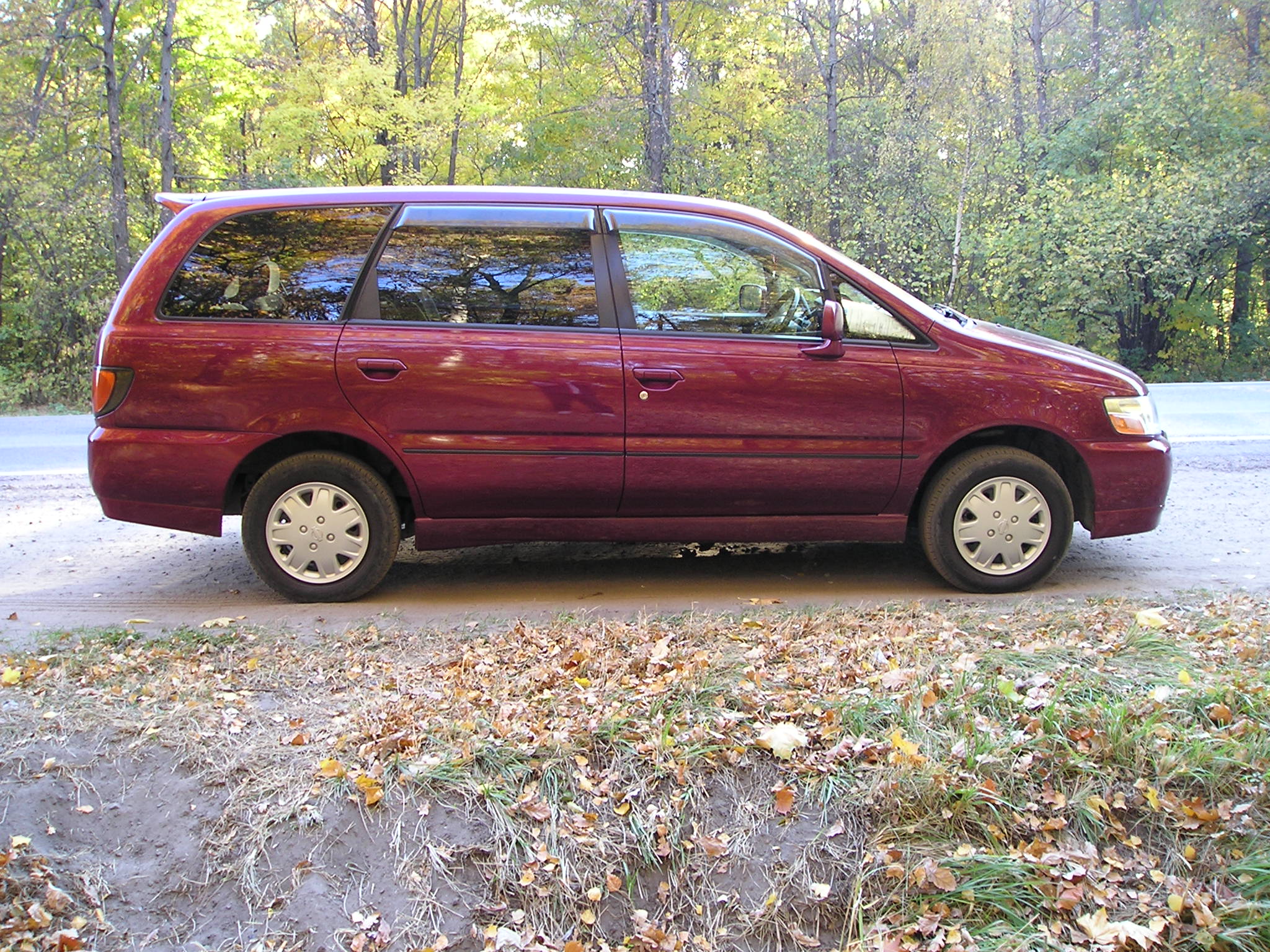1999 Nissan Bassara