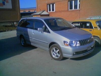 1999 Nissan Bassara