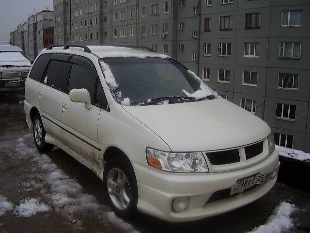 1999 Nissan Bassara