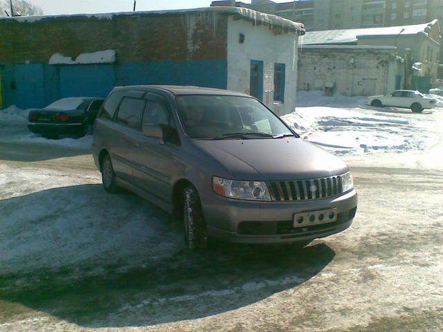 1999 Nissan Bassara