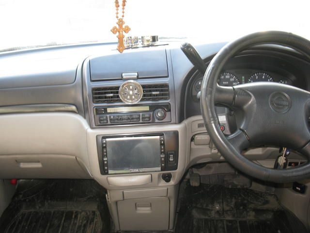 1999 Nissan Bassara