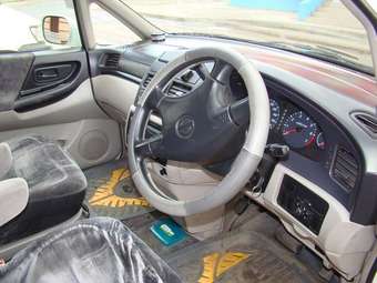 Nissan Bassara