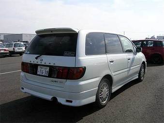 1999 Nissan Bassara Photos