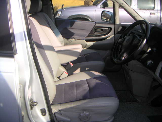 1999 Nissan Bassara Images