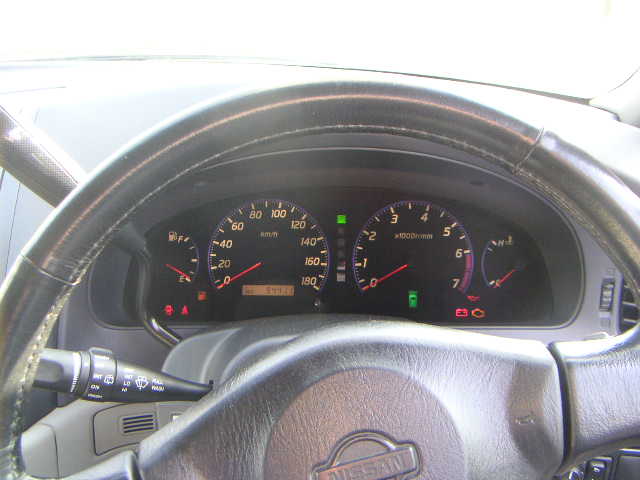 1999 Nissan Bassara Pictures