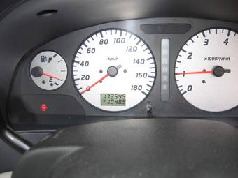1999 Nissan Bassara Photos