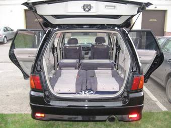 1999 Nissan Bassara Pics