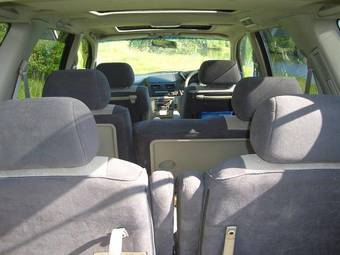1999 Nissan Bassara Pictures