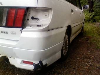 1999 Nissan Bassara Pictures