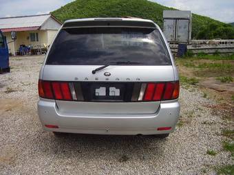 1999 Nissan Bassara Pictures