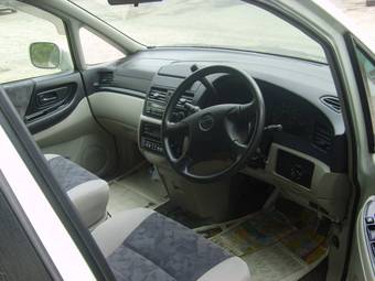 1999 Nissan Bassara Images