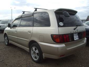 1999 Nissan Bassara Photos