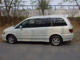 2000 Nissan Bassara