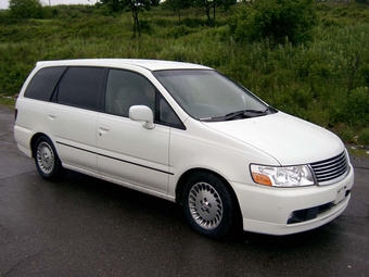 2000 Nissan Bassara