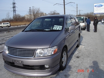 2000 Nissan Bassara