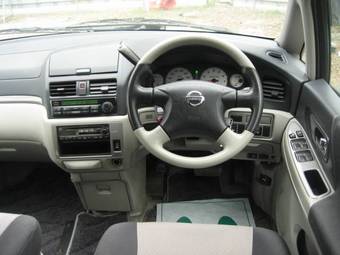 Nissan Bassara