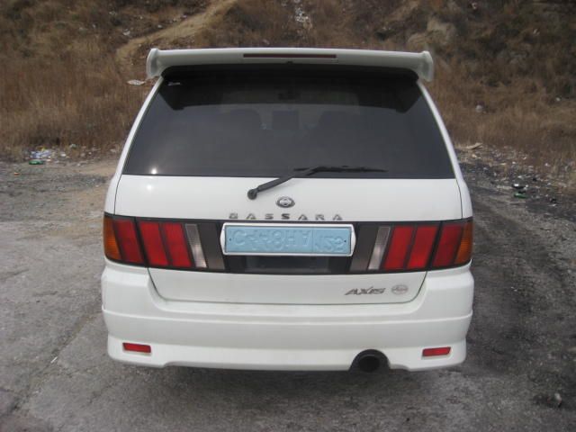 2000 Nissan Bassara