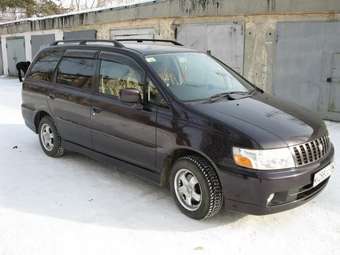 Nissan Bassara
